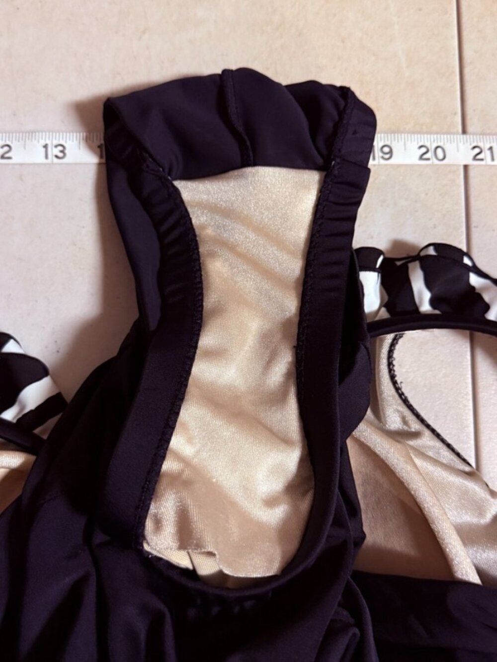 Rose Marie Reid Womens 10 Black Zebra Ruffle One Piece Swimsuit Vintage - Picture 9 of 9